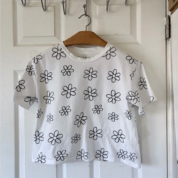 Organic Gereration Other - Organic Generation Floral Crop Shirt - White & Black 100% Cotton Sz M‎